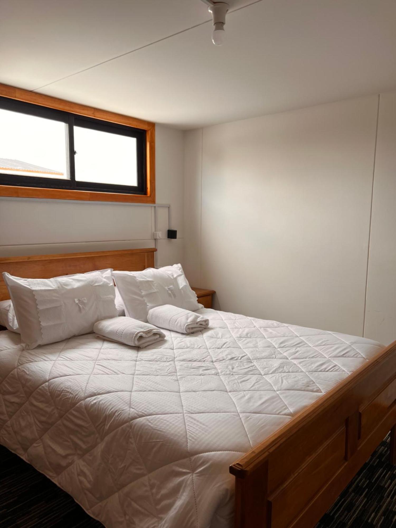 Hostal B&B Coastal Natales Puerto Natales Exteriör bild