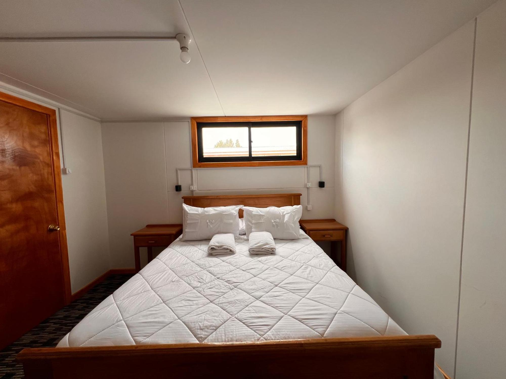 Hostal B&B Coastal Natales Puerto Natales Exteriör bild