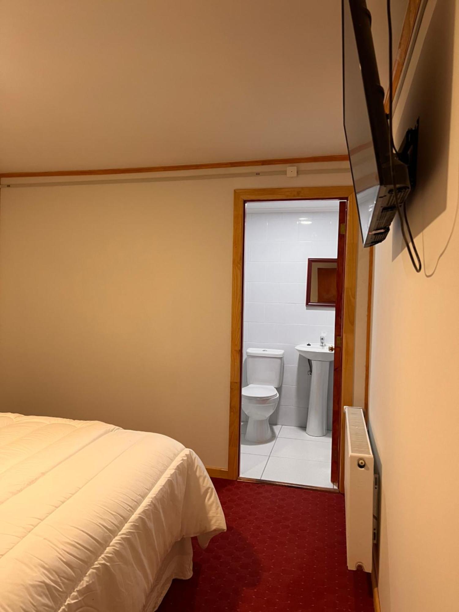 Hostal B&B Coastal Natales Puerto Natales Exteriör bild