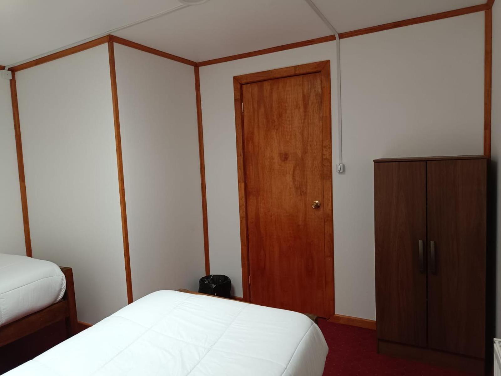 Hostal B&B Coastal Natales Puerto Natales Exteriör bild