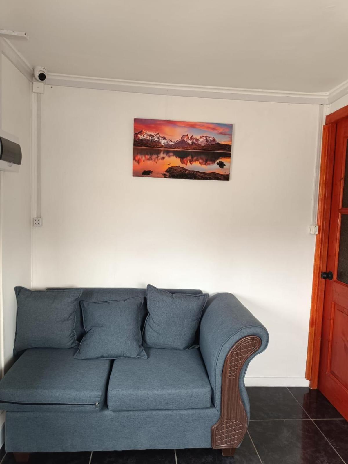 Hostal B&B Coastal Natales Puerto Natales Exteriör bild